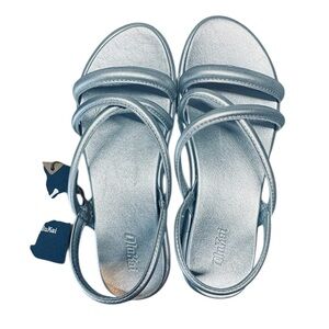 OluKai Tiare Women's Leather  Sandals Silver Size US 8 NEW